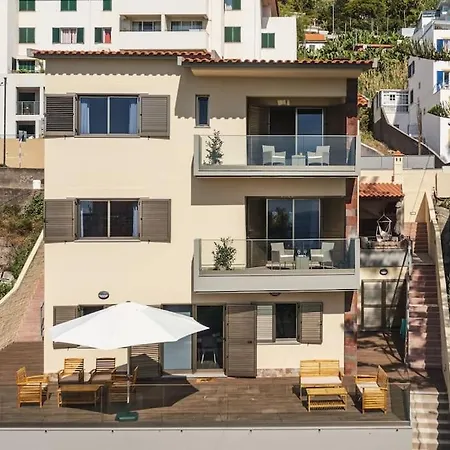 Casa Raposinhas I * Funchal (Madeira)