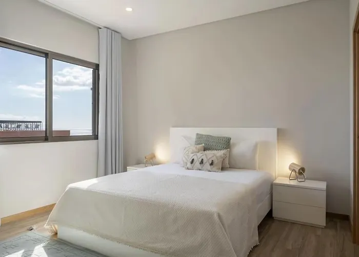 Casa Raposinhas I * פונשל