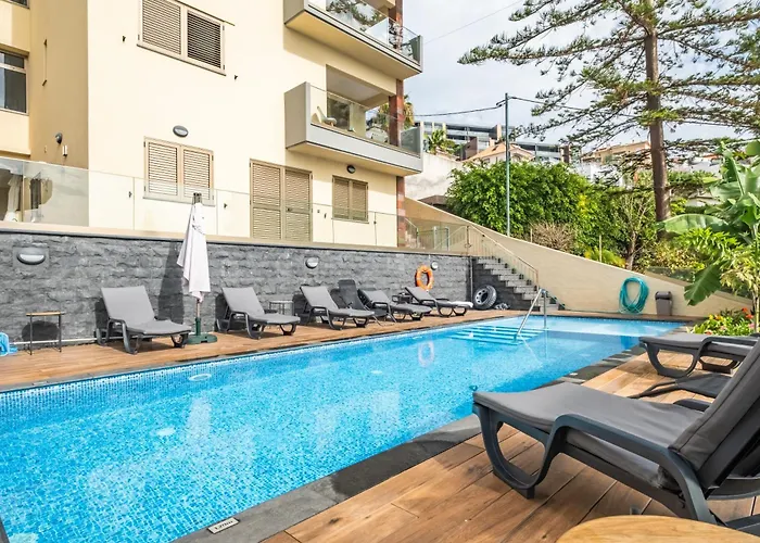 Casa Raposinhas I * פונשל