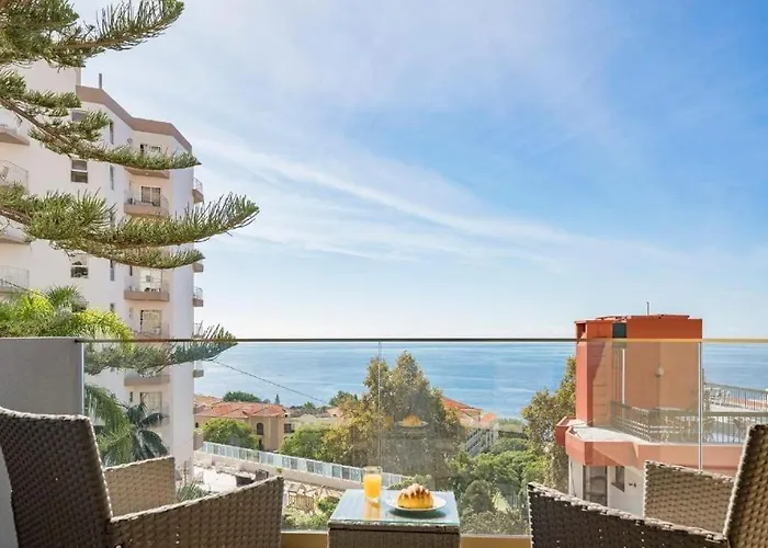 Casa Raposinhas I * Funchal (Madeira)